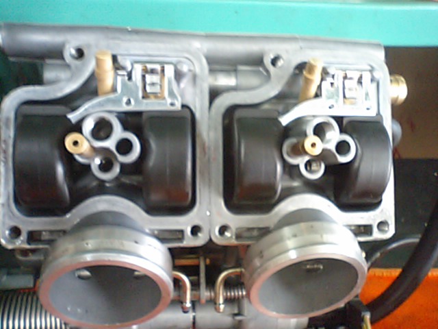 NSR250キャブレーター!_e0114857_21583244.jpg