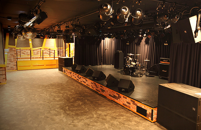 下北沢ガーデン Shimokitazawa Garden 縦横無尽