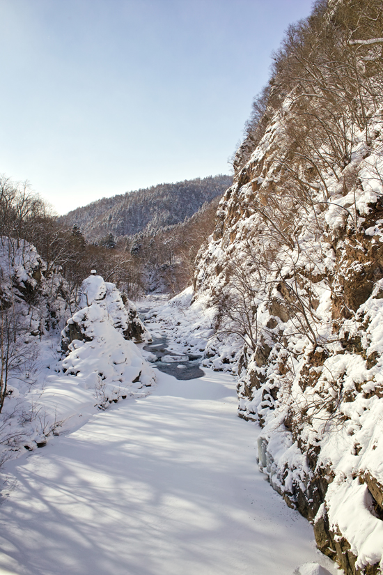 定山渓雪景色(3)　～　豊平川の渓谷美　～_c0223825_1444828.jpg