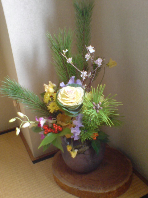 2階の窓から出入りできちゃいそうです!_d0182179_17241278.jpg