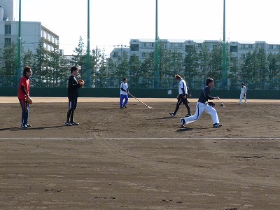 ロッテ自主トレ(1月19日)・・・荻野よ、ゆっくりでいい_b0166128_1533270.jpg