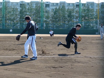 ロッテ自主トレ(1月19日)・・・荻野よ、ゆっくりでいい_b0166128_16151323.jpg
