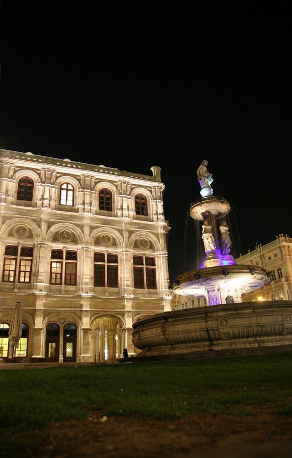 Wiener Staatsoper　_e0203309_2026947.jpg