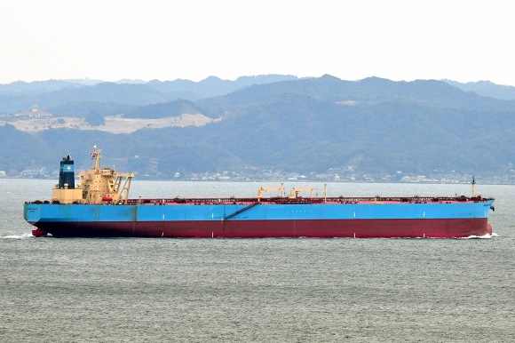 VLCC“MAERSK HAKATA” _e0158925_2318193.jpg