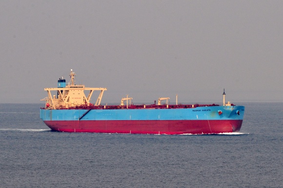 VLCC“MAERSK HAKATA” _e0158925_2363831.jpg