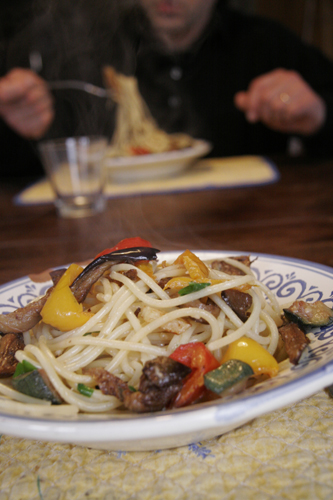 真冬に食べる夏野菜のパスタ_f0106597_22453421.jpg