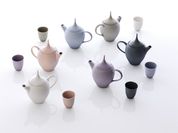 alice : teapots & sugarbowl_f0039379_1615790.jpg