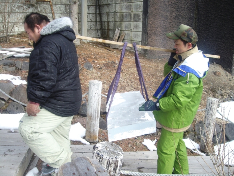 会場の設営風景だよ!_f0180878_22373185.jpg