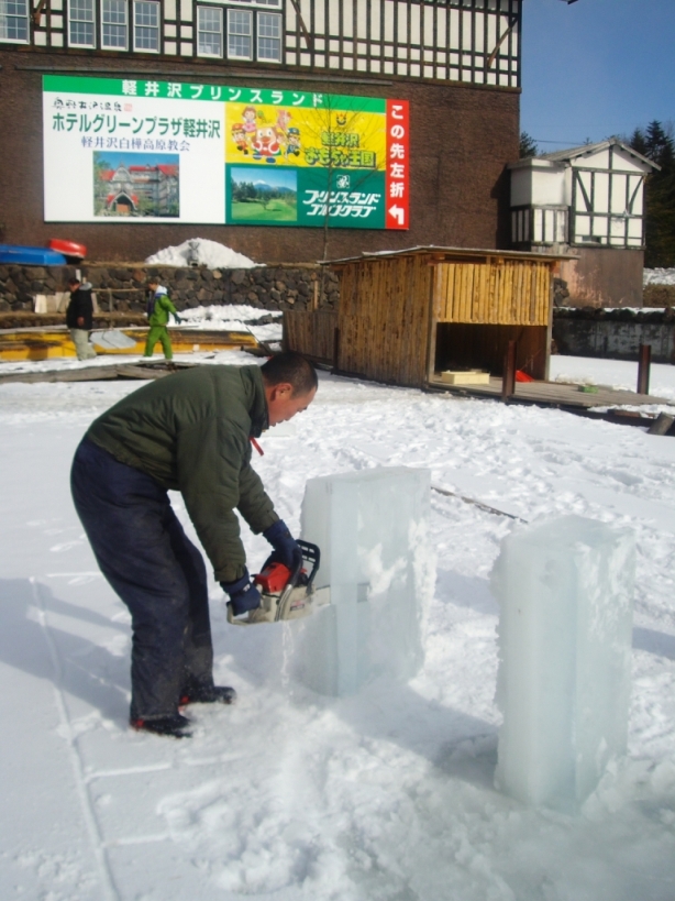 会場の設営風景だよ!_f0180878_2237831.jpg