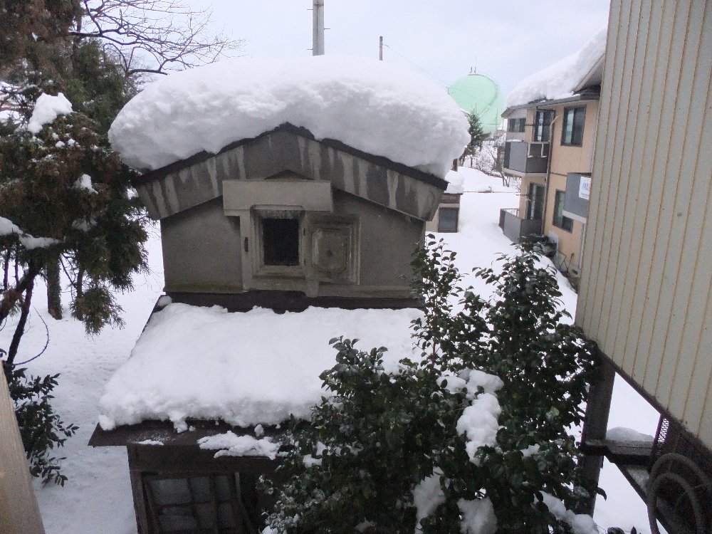 雪の状況とラーメン_e0087201_21403020.jpg