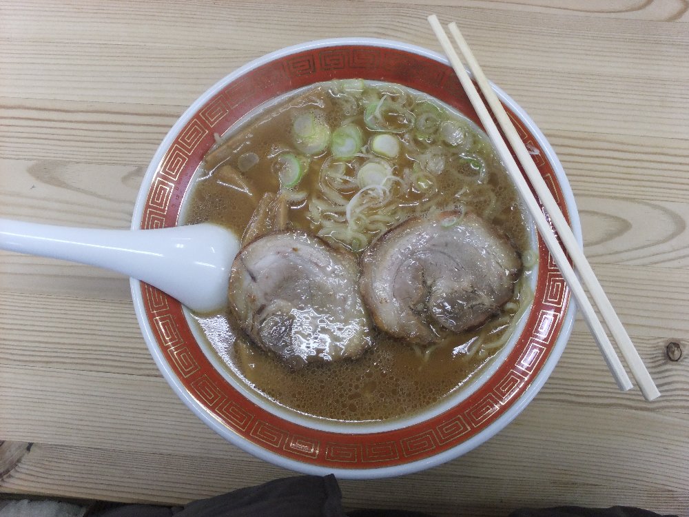 雪の状況とラーメン_e0087201_21404990.jpg