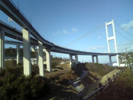 糸山公園より来島海峡大橋を望む…2011/1/27_f0231709_1948335.jpg