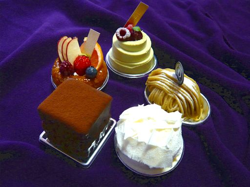 PATISSERIE　DOUNEL（パティスリー　ドゥネル）_b0032519_1758453.jpg