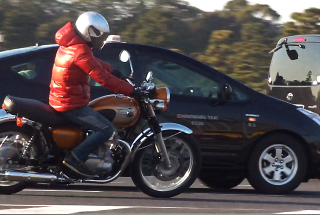 Kawasaki W800 試乗リポート!_d0099181_1447462.jpg