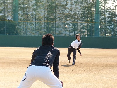 ロッテ自主トレ(1月26日)・・・みんな一度は新人だった_b0166128_19472758.jpg