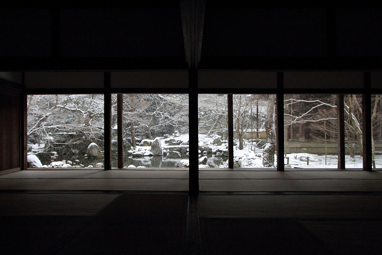 雪の蓮華寺_e0051888_21103417.jpg