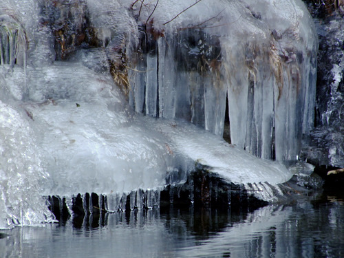 「三十槌の氷柱（みそつちのつらら）　凍った滝、つららを見てきました！」_a0000029_11287.jpg