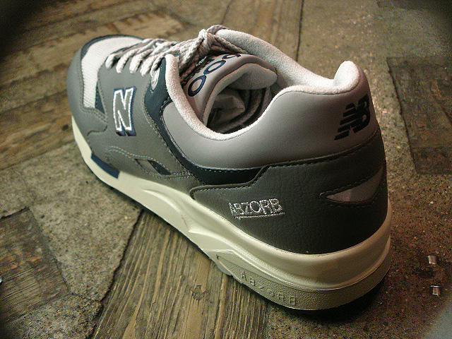 new balance [MC1600] LIMITED EDITION !!_a0132147_2249394.jpg