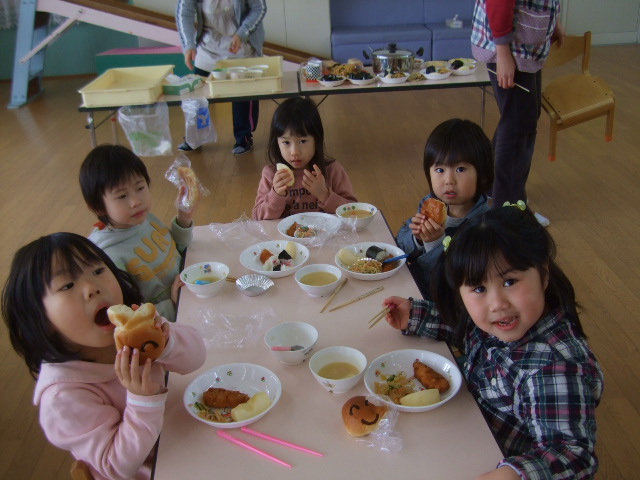 ゆり組、おにぎり屋さん成功!_d0166047_157252.jpg