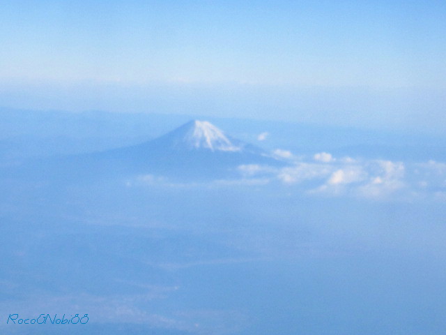 大空から富士山を♪_a0193463_20201850.jpg