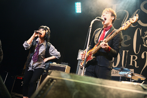 THE BAWDIES、ツアーファイナルでAIと共演_e0197970_23222895.jpg