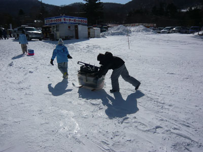 2011氷上ワカサギ釣りin赤城大沼_e0036677_12393257.jpg