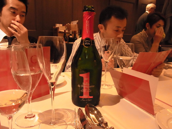 定例のワイン会、今年も楽しくスタート (記 藤本紀久子)_a0195310_158934.jpg
