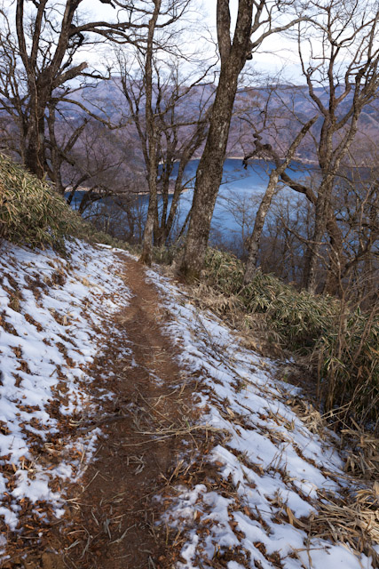 本栖湖へ下山_e0051018_1955249.jpg