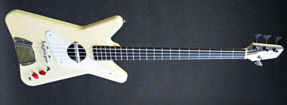 センスが光る!「Worland Guitars」製のGuitar & Bass。_e0053731_171344100.jpg