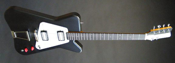 センスが光る!「Worland Guitars」製のGuitar & Bass。_e0053731_17135886.jpg