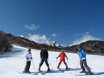 サンメドウズでスキー体験会_f0019247_23262363.jpg