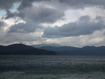 曇り、時々雨、時々アラレ。_e0028387_793684.jpg