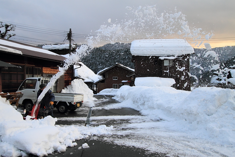 かやぶきの里 雪灯廊 ~前編~_e0051888_23473369.jpg