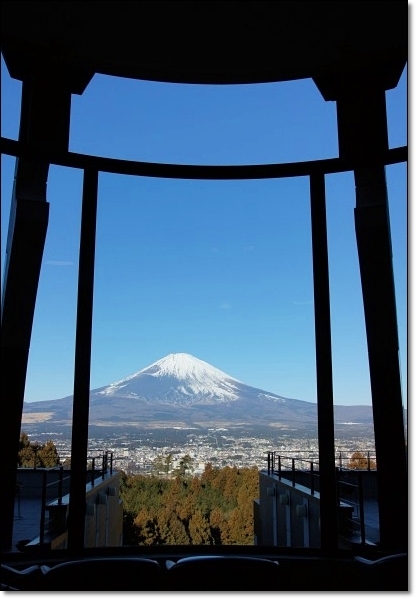 富士山がマッターホルンになっちゃった！ララ御殿場ホテル_b0145398_014496.jpg