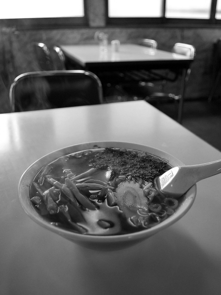 富士屋軽喫茶店でラーメン_c0177814_1151493.jpg