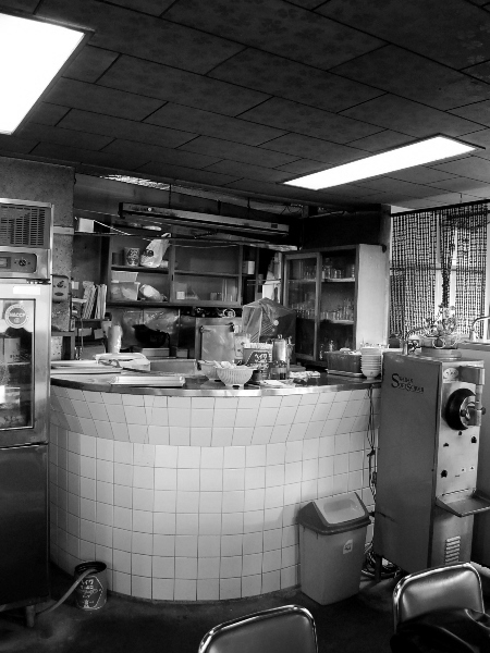 富士屋軽喫茶店でラーメン_c0177814_1212378.jpg