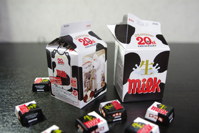 チロルチョコ　20th　ANNIVERSARY　生milk_a0097977_23332112.jpg