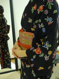 「肌じゅばんの大切さを、忘れないで!」_f0205317_10352941.jpg