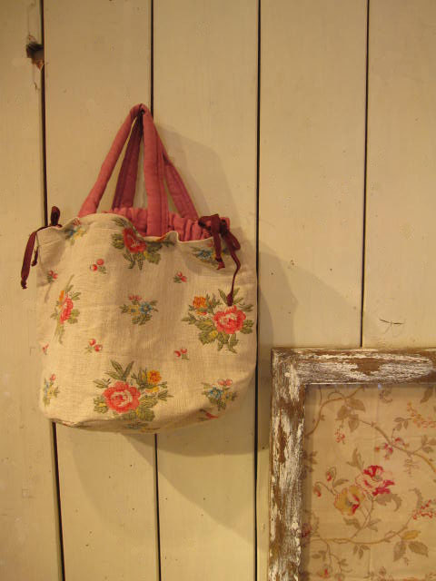 LES HABITS NEUFSの花柄バッグ。 : Five-day week LES HABITS NEUFSの花柄バッグ。 : Five-day week