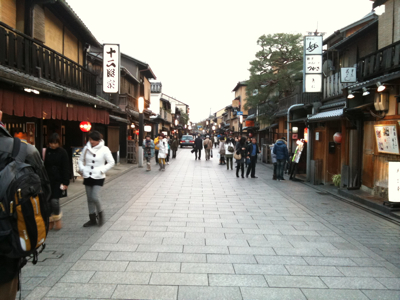 そうだ！京都の写真を整理しよう。その１（憧れの祇園の街と舞妓さん）_c0227407_1855254.jpg