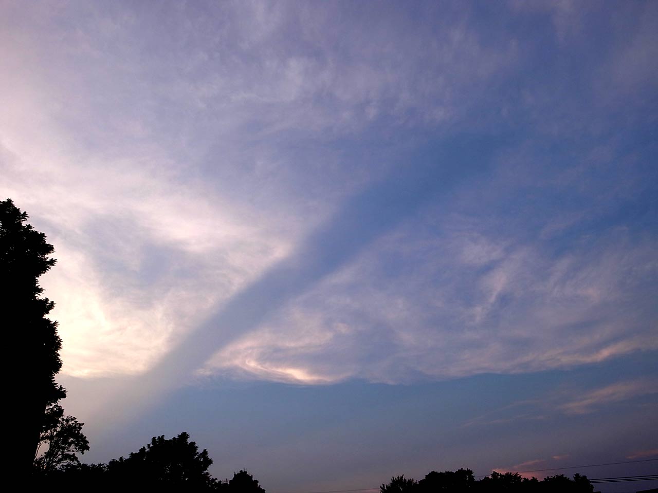風の中と断ち切られた雲_d0067943_9141122.jpg