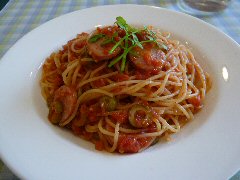 バウハウスさんのパスタ_f0019247_2335139.jpg