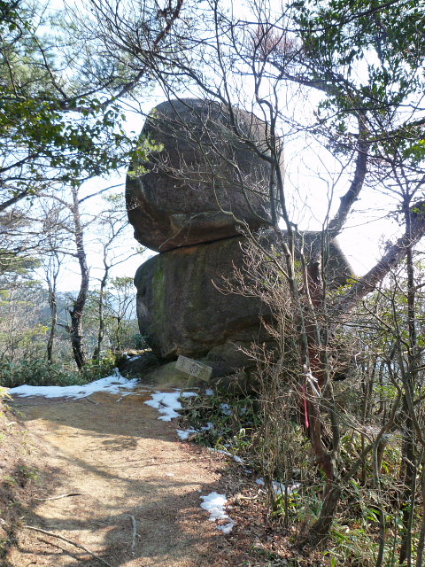 金勝アルプス　竜王山　鶏冠山に登りました　Ｎ０２_d0170615_13252317.jpg