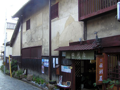 ポニョの町、鞆中学校_a0047200_22535752.jpg