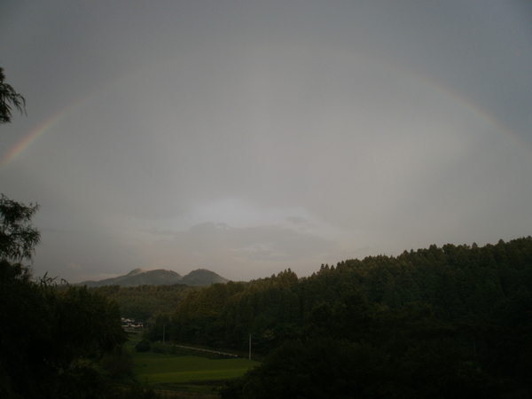 祝福の虹_a0174458_2122212.jpg