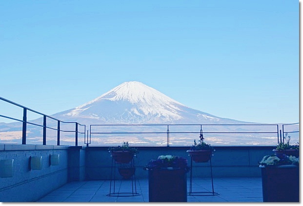 富士山がマッターホルンになっちゃった！ララ御殿場ホテル_b0145398_2282167.jpg