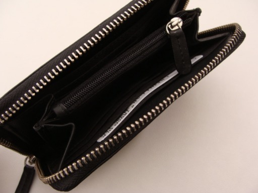 BARNEYS NEWYORK ‖ ZIP AROUND WALLET_f0136480_1511561.jpg