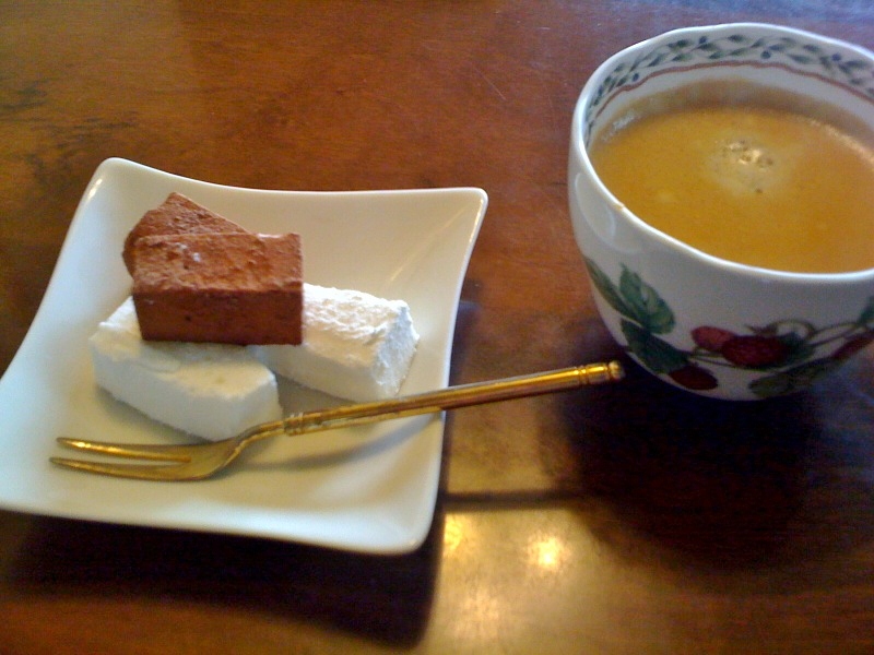 休日のTea　Time(^^♪　ﾌﾟﾙﾌﾟﾙ・・・_d0186385_1165663.jpg