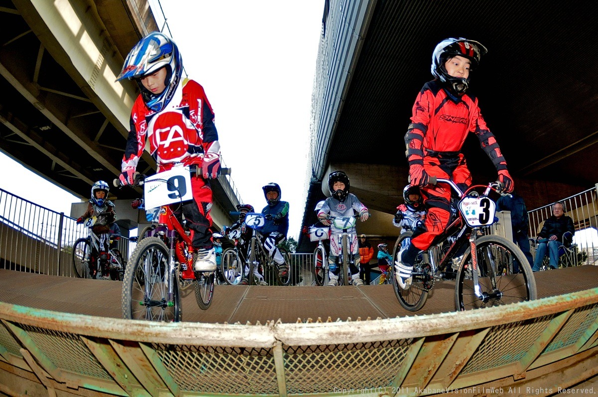 BMX RACING START MANIA2011 ：JOSF GORILLA PARK Opening Race_b0065730_1411614.jpg