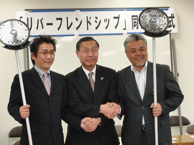 滝川で「企業町内会」が静岡県とリバーフレンドシップ協定締結_f0141310_514052.jpg